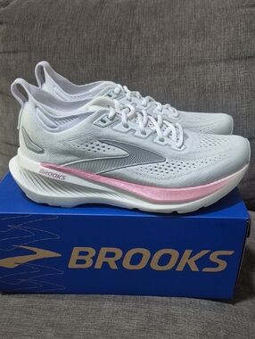 Brooks Glycerin 23 Women’s Size 9.5 B White Harbor Mist Metallic NIB